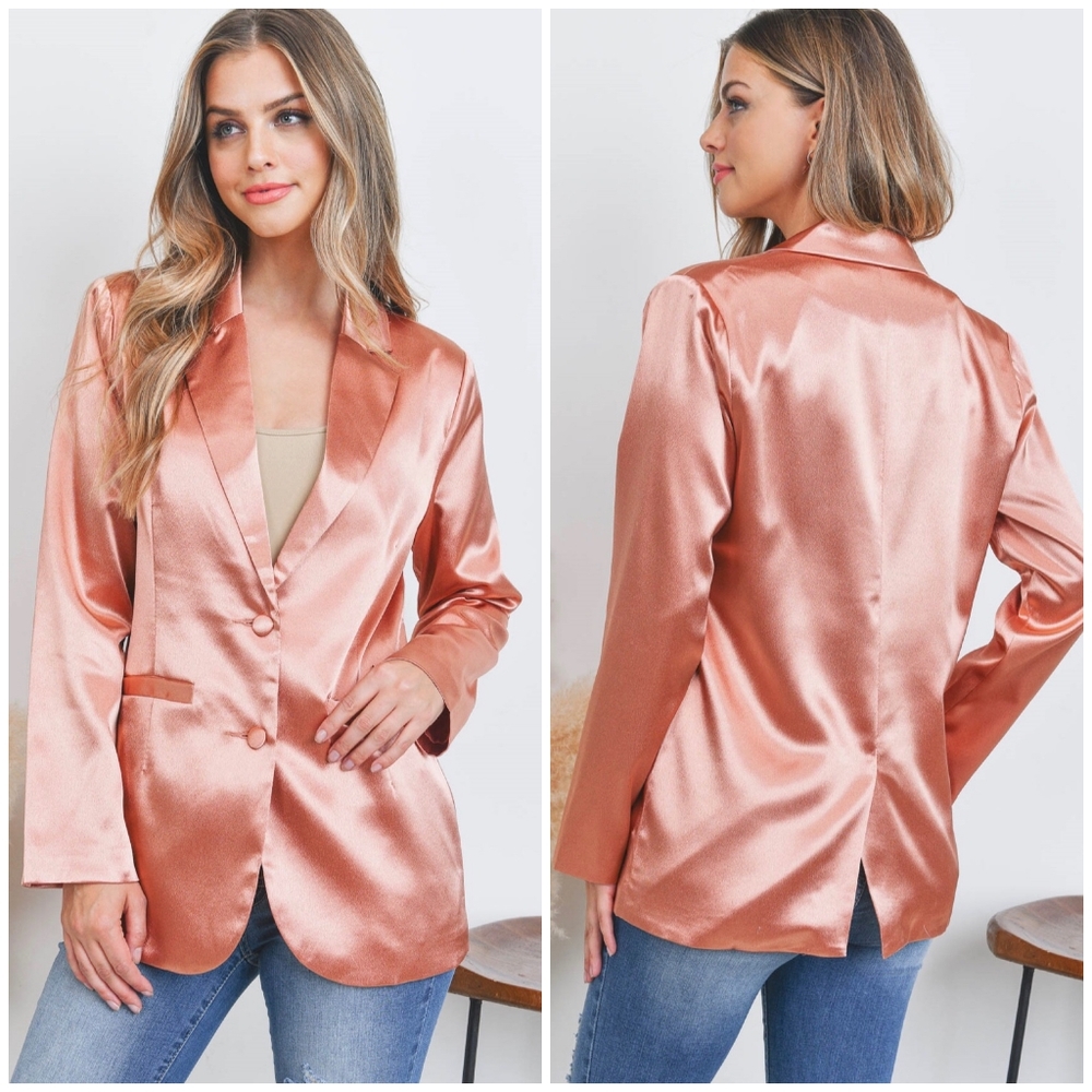 LAST 1❗🎀HP🎀 BLUE BLUSH Vintage Blush Satin Blazer - Picture 3 of 7